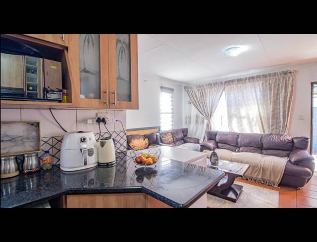 3 BEDROOM HOUSE FOR SALE IN LEOPARD'S REST SECURITY ESTATE